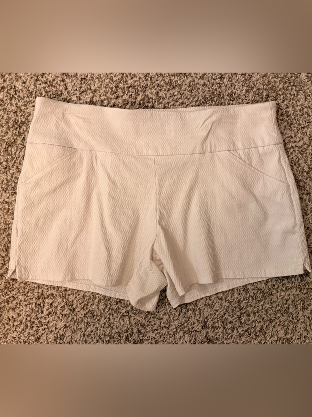 Versona white shorts
